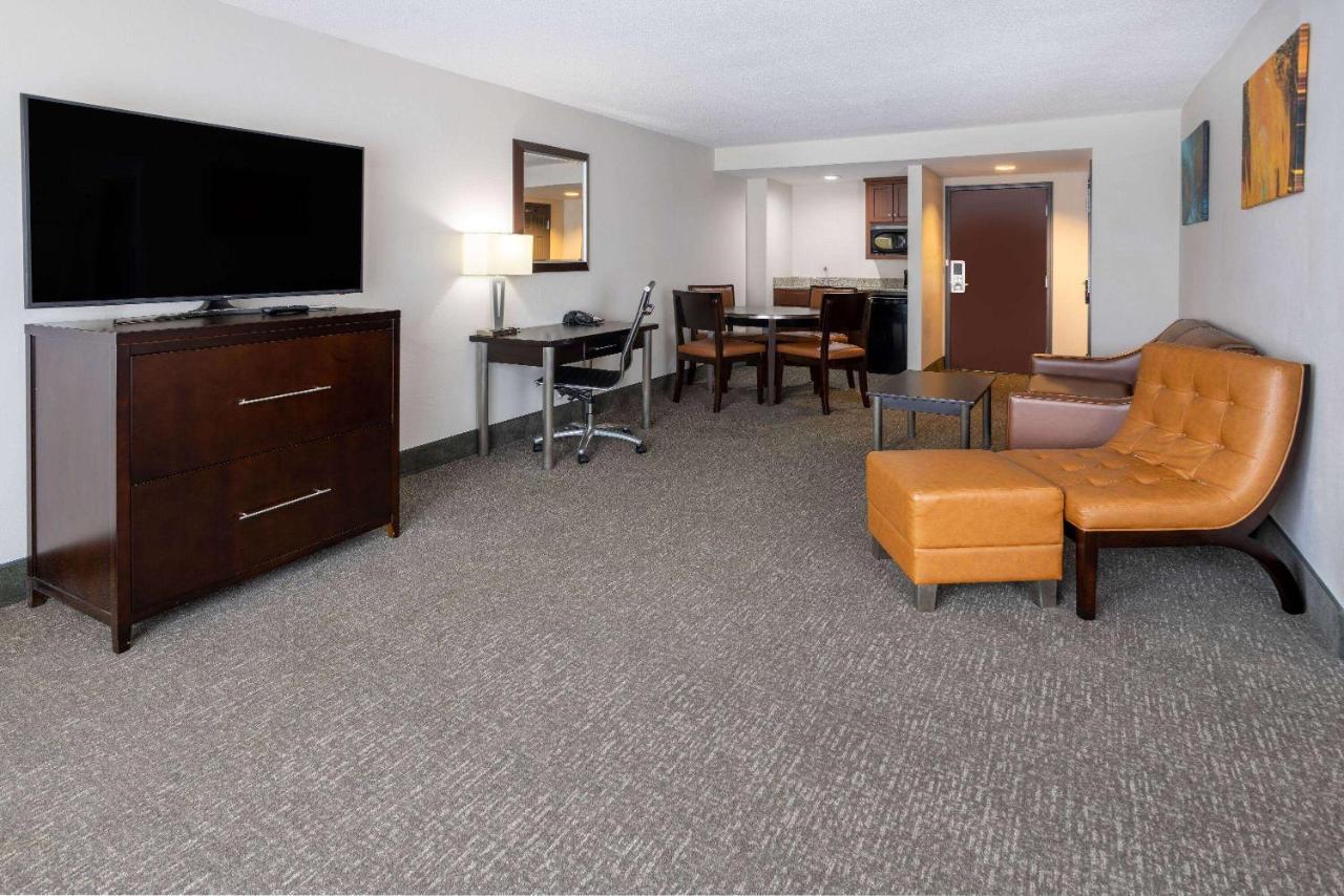 Wingate By Wyndham Atlanta Galleria/ Ballpark Smyrna Zewnętrze zdjęcie